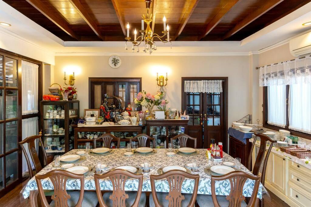 Sclass & Swimming Pool , 10 Min From Airport 別墅 *